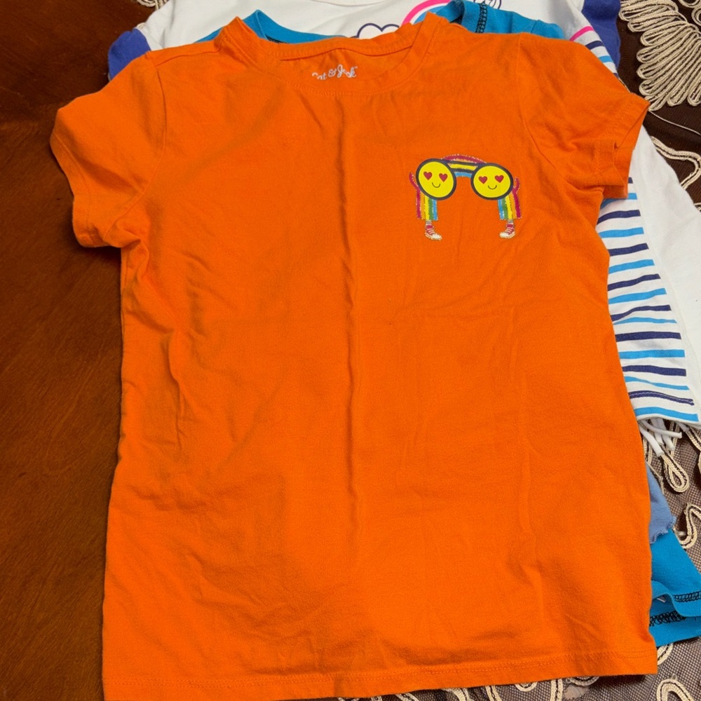 A Bundle of Kids T-Shirts - Picture 3 of 7